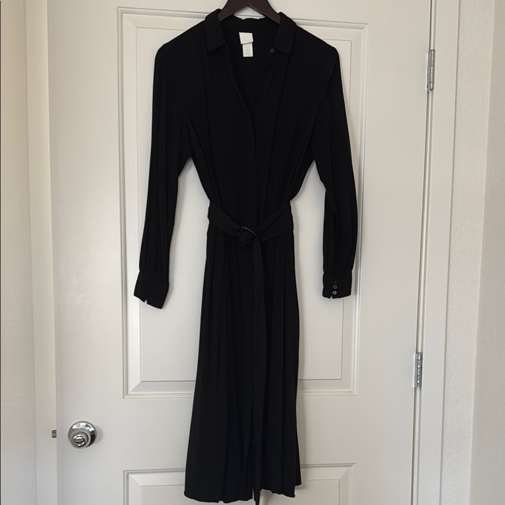 H&M Elegant Black Button up Dress